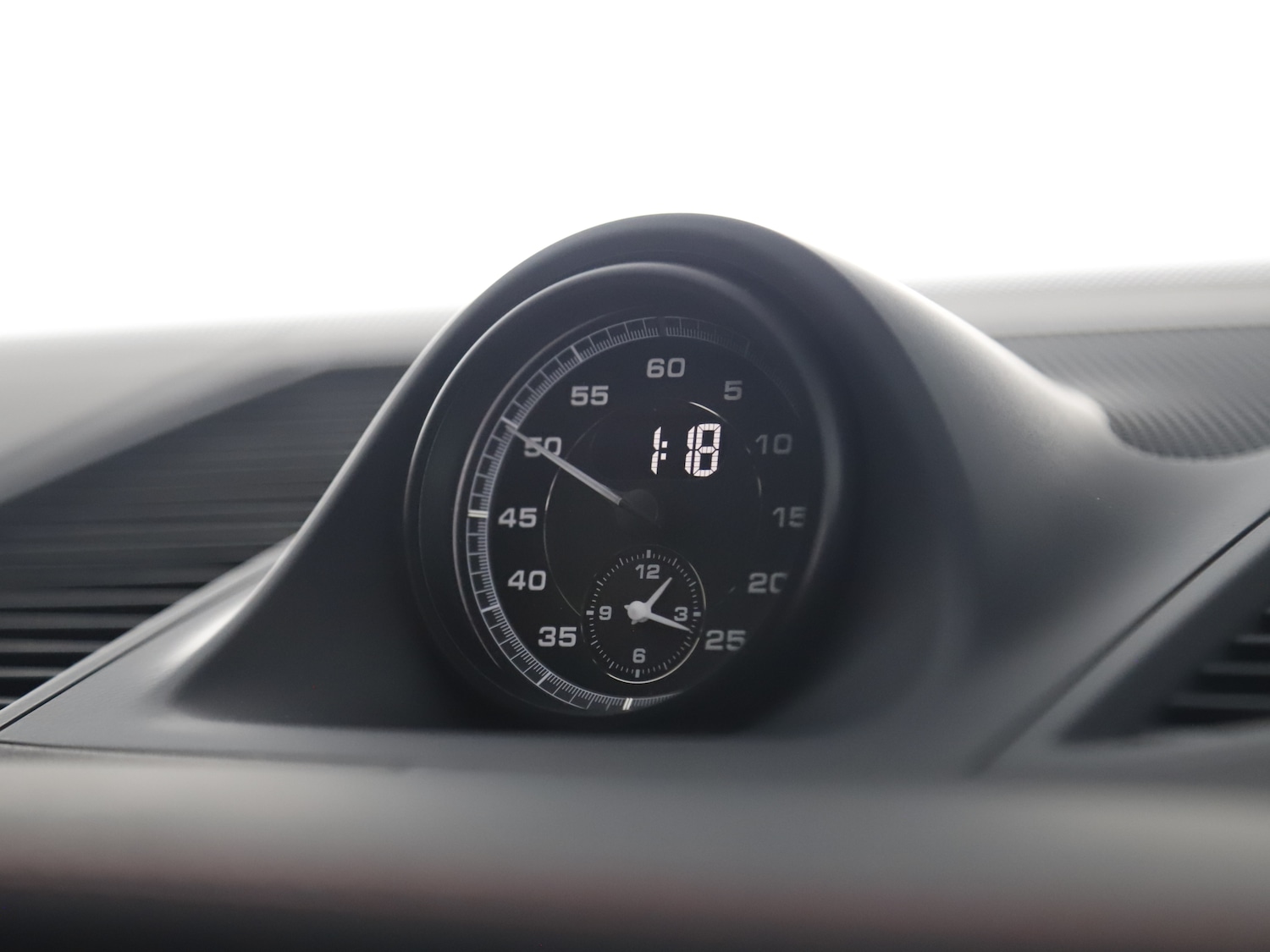 Used Porsche Macan 2025 for sale - 76184795: Photo 23