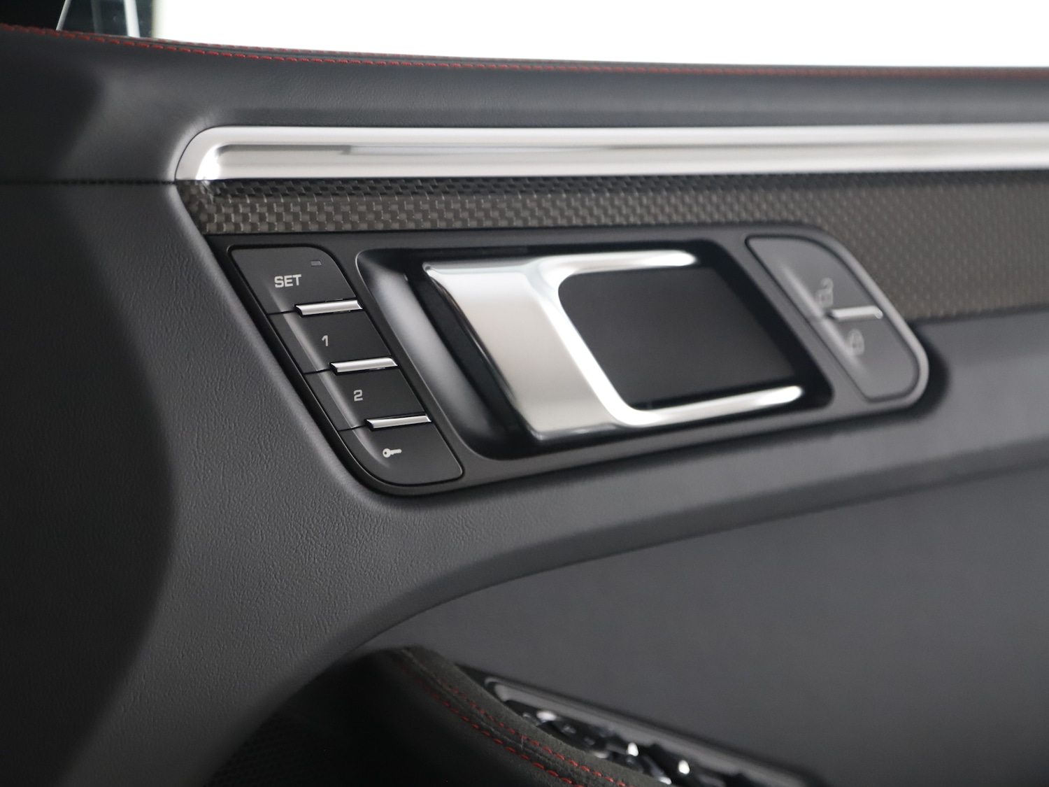 Used Porsche Macan 2025 for sale - 76184795: Photo 31