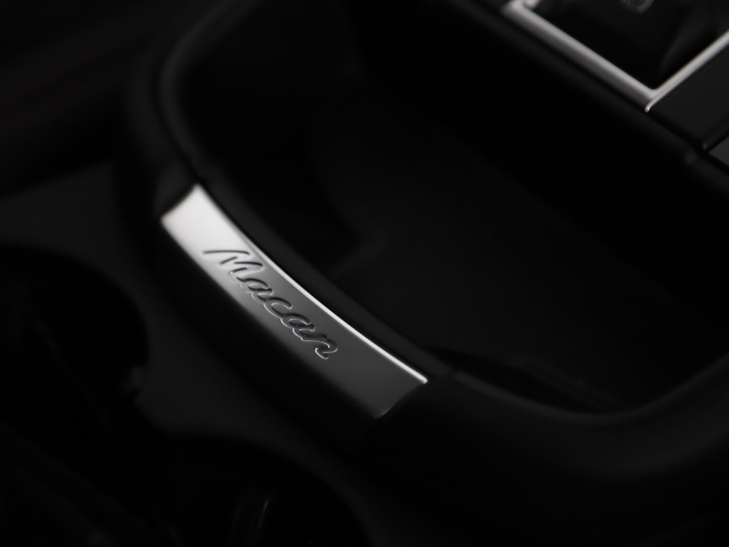 Used Porsche Macan 2025 for sale - 76184795: Photo 32