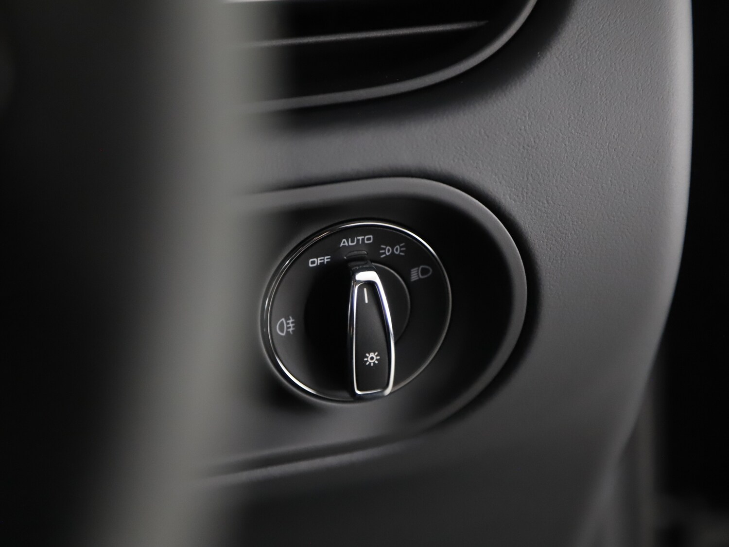 Used Porsche Macan 2025 for sale - 76184795: Photo 35