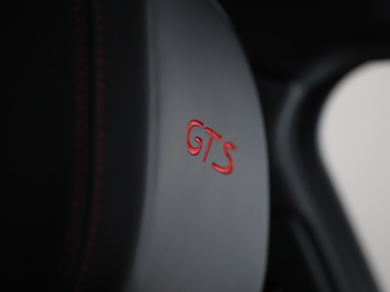 Used Porsche Macan 2025 for sale - 76184795: Photo 37