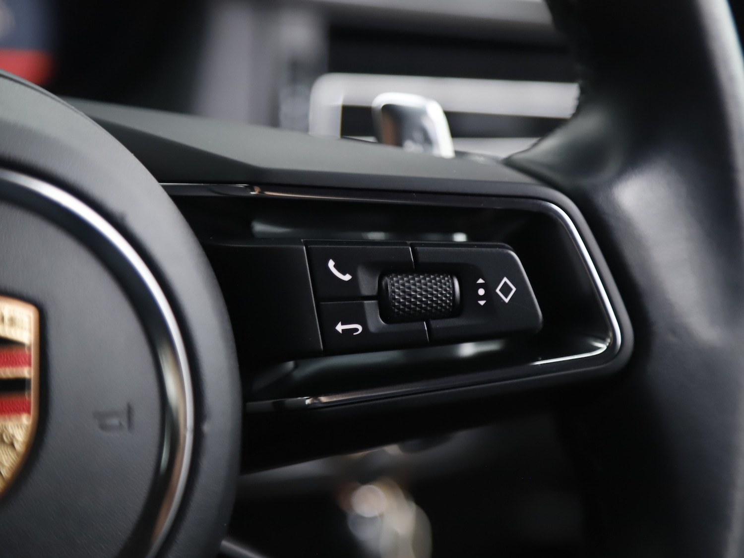 Used Porsche Macan 2023 for sale - 77408833: Photo 24