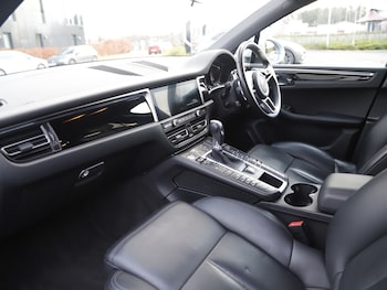 Used Porsche Macan 2020 for sale - 76711912: Photo