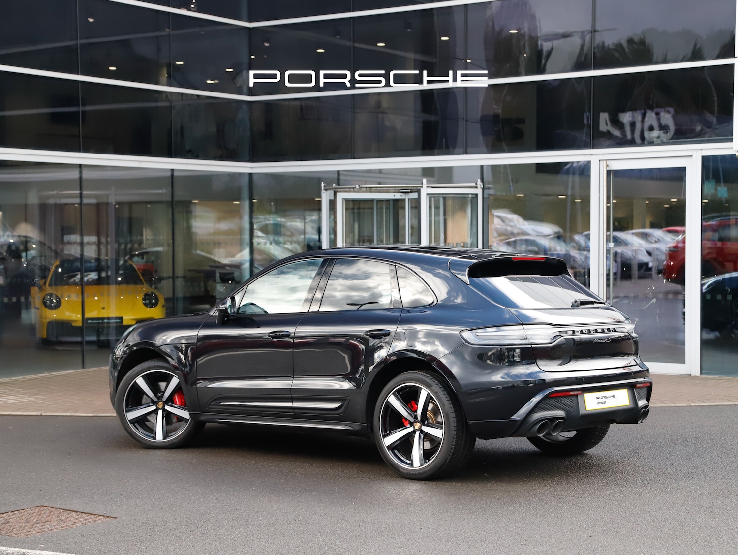 Used Porsche Macan 2024 for sale - 77836187: Photo 3