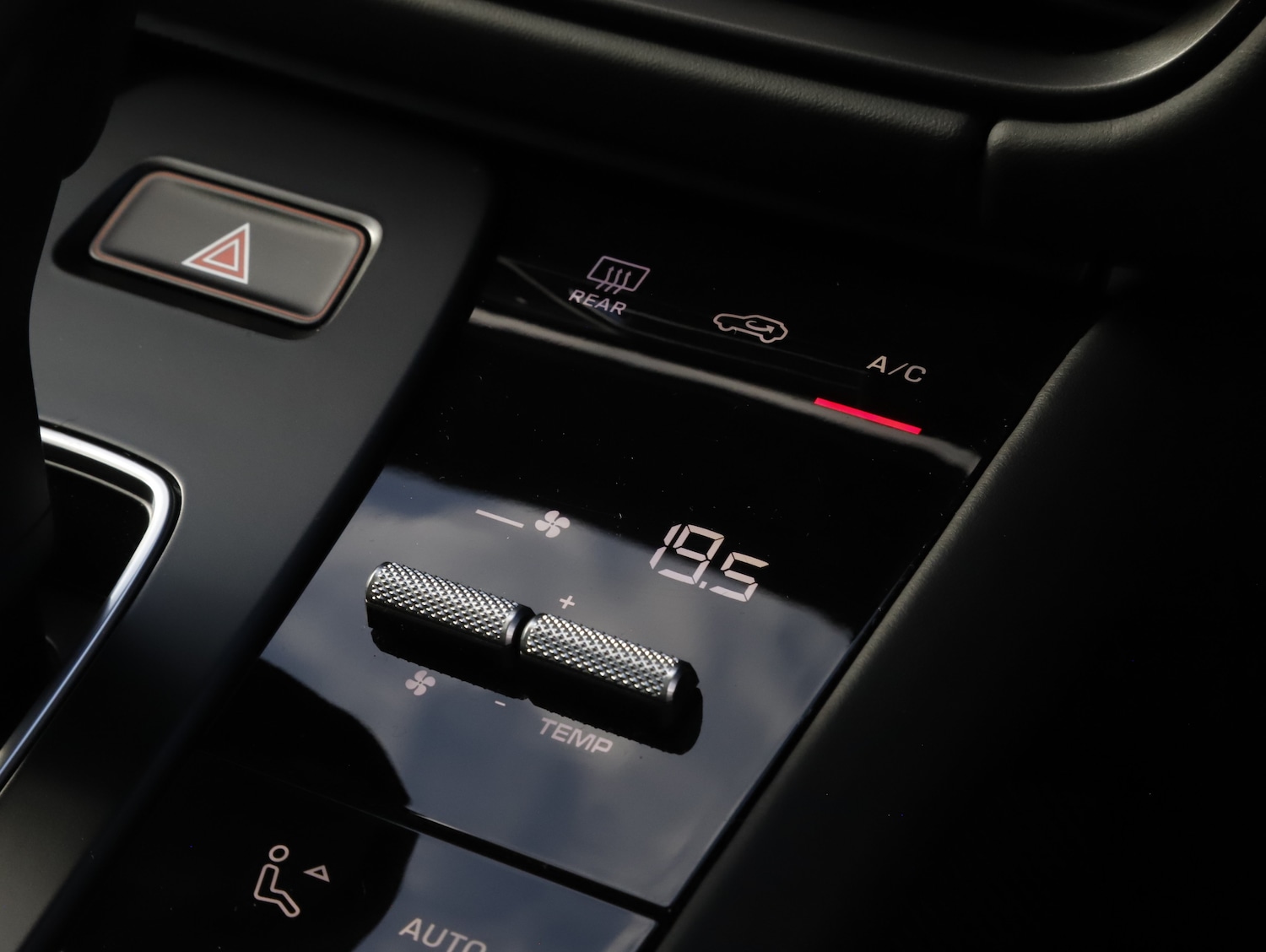 Used Porsche Macan 2024 for sale - 77836187: Photo 40