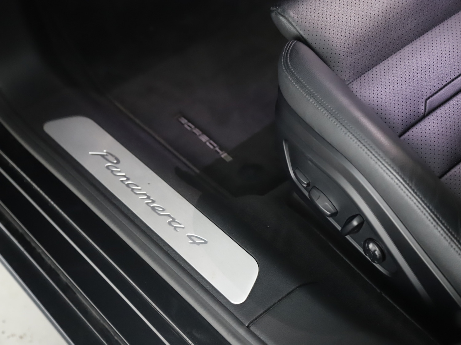 Used Porsche Panamera 2023 for sale - 76385618: Photo 15