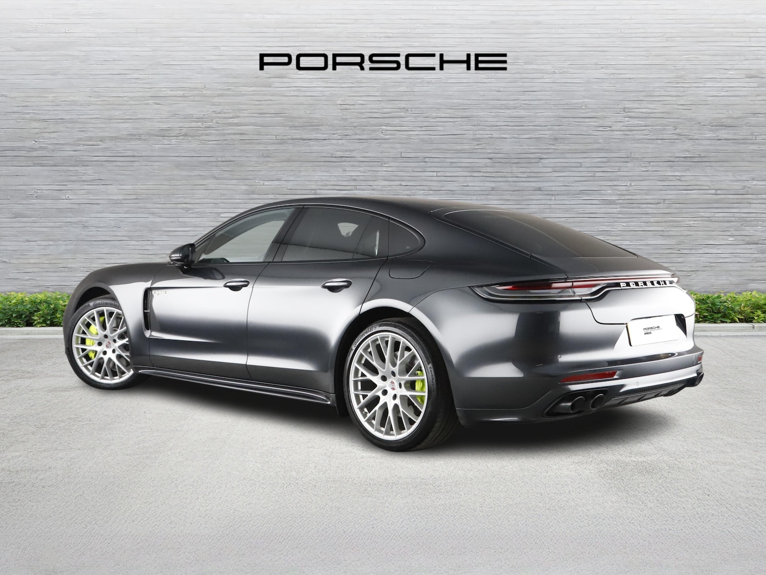Used Porsche Panamera 2023 for sale - 76385618: Photo 2