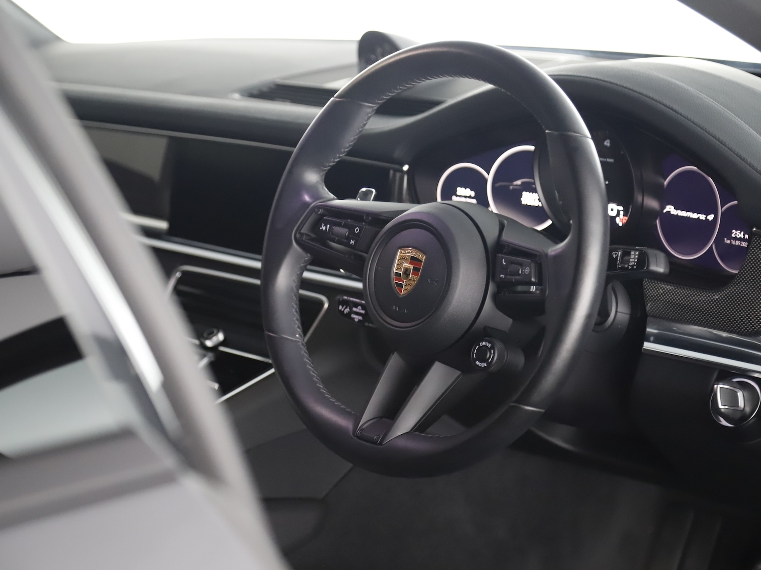 Used Porsche Panamera 2023 for sale - 76385618: Photo 37