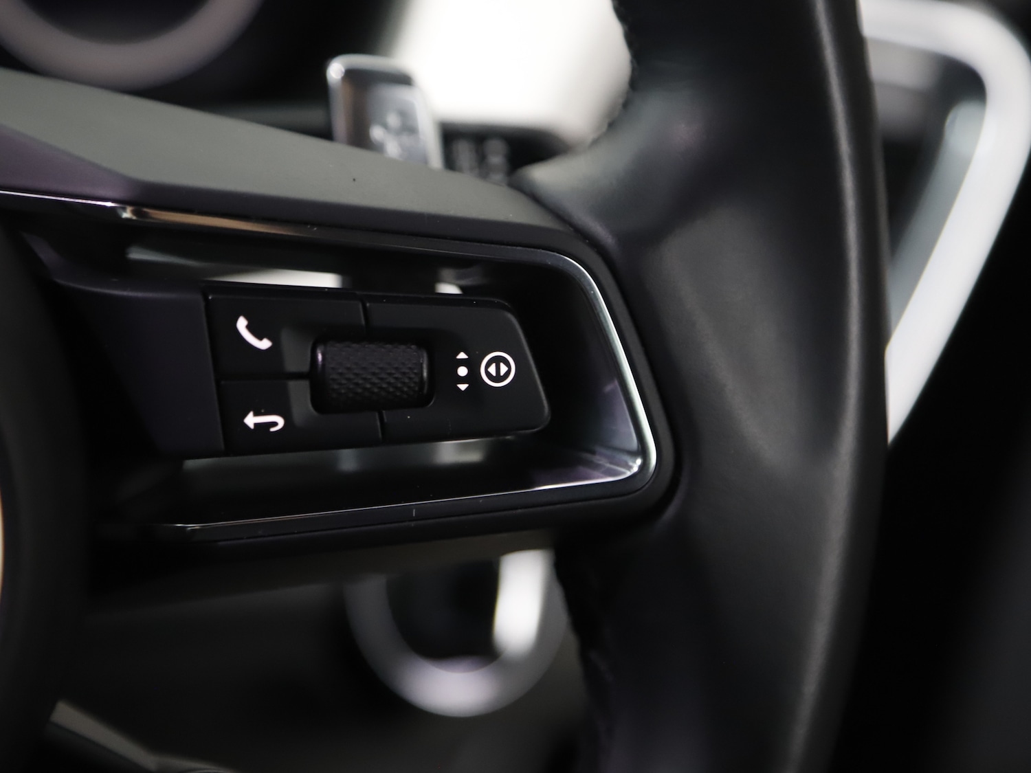 Used Porsche Panamera 2023 for sale - 77608393: Photo 40