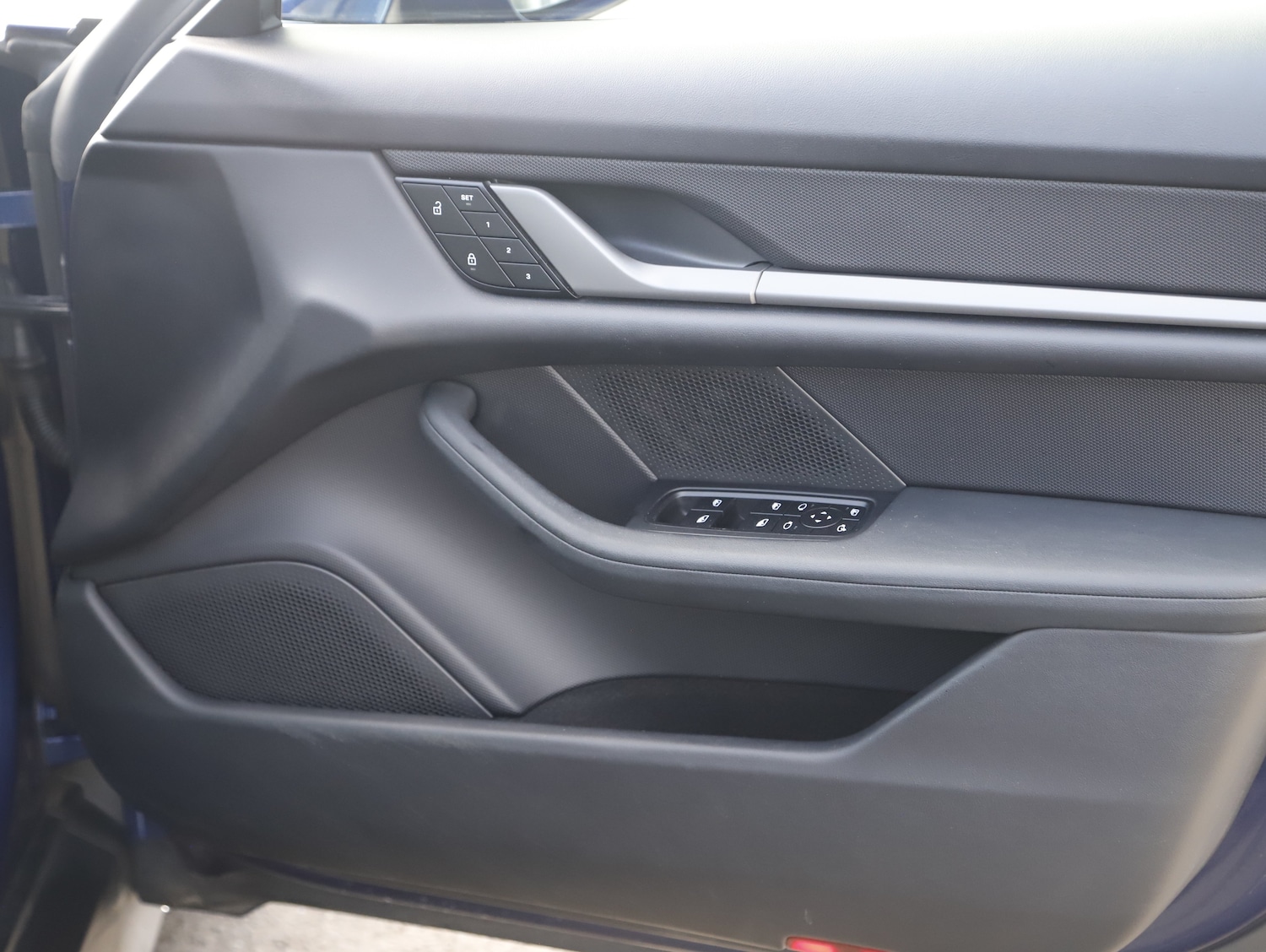 Used Porsche Taycan 2021 for sale - 78067963: Photo 23