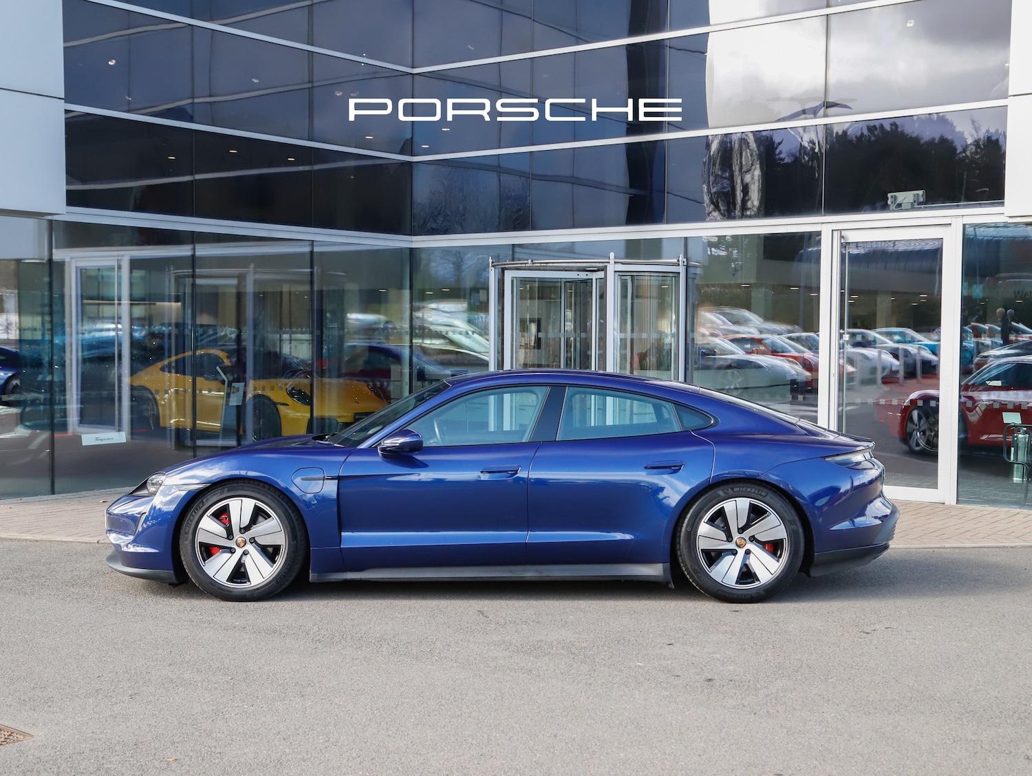 Used Porsche Taycan 2021 for sale - 78067963: Photo 6