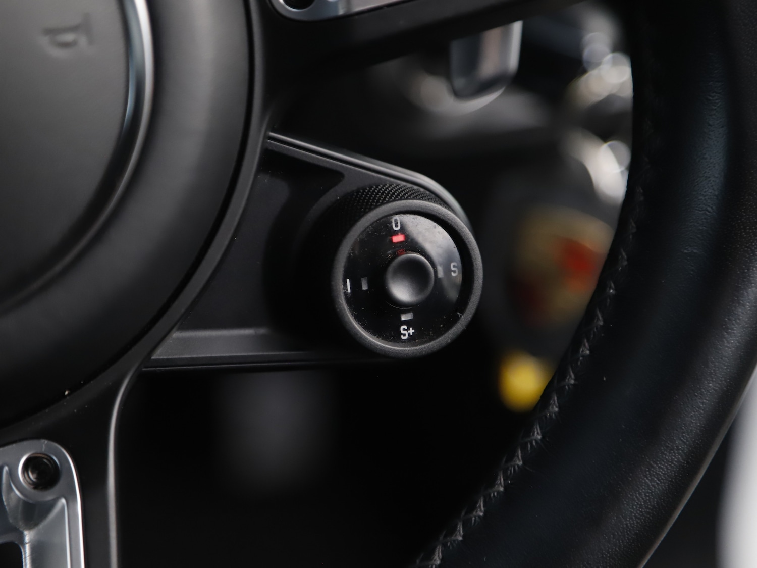 Used Porsche Macan 2021 for sale - 77249338: Photo 12