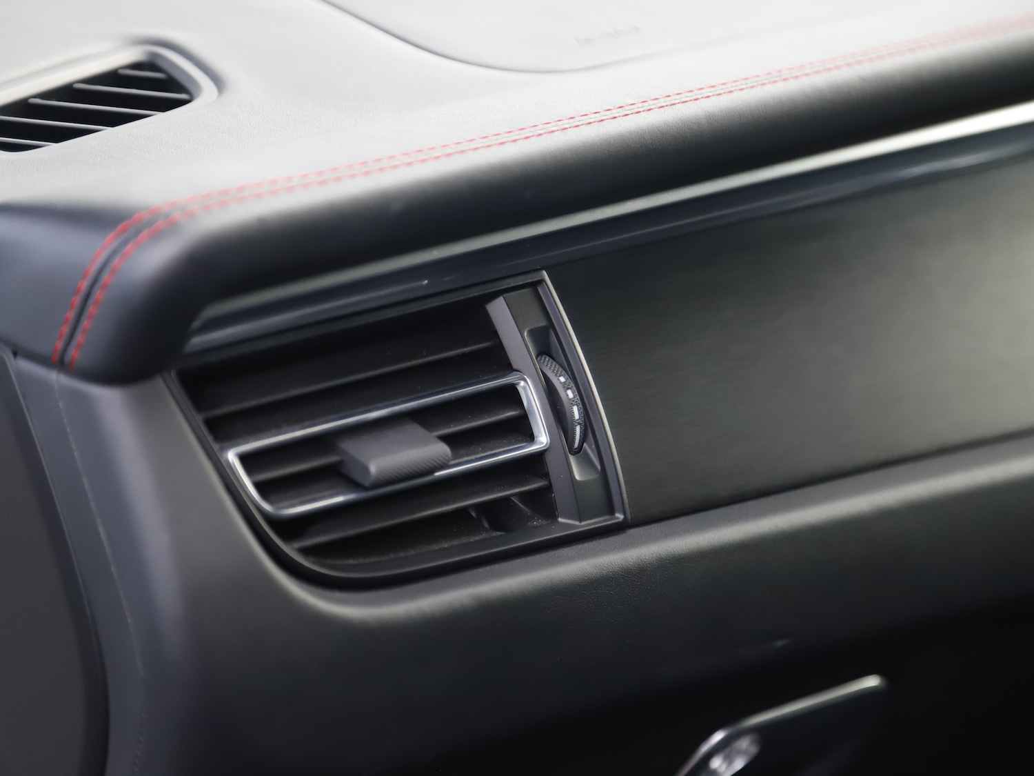 Used Porsche Macan 2021 for sale - 77249338: Photo 18