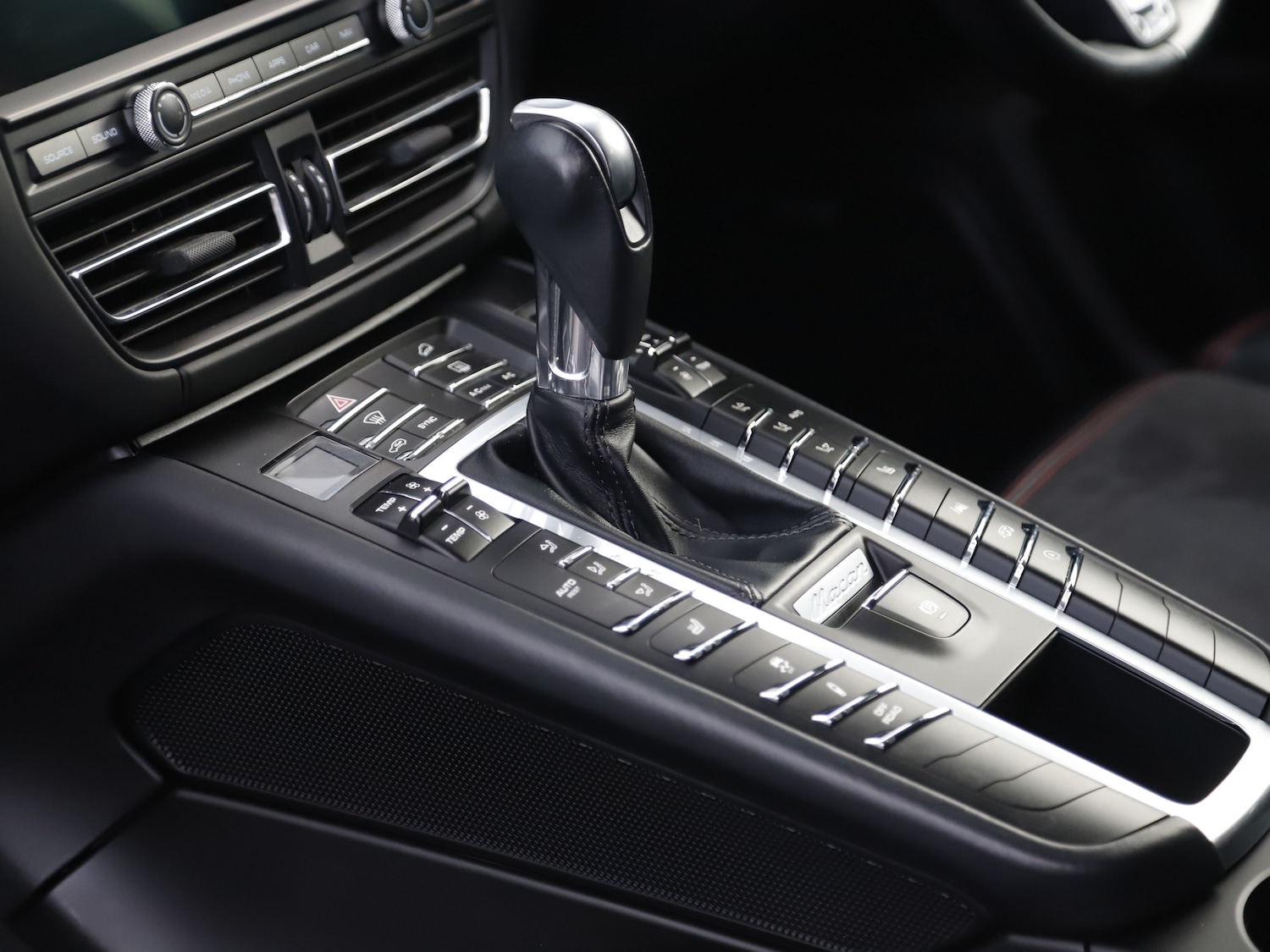 Used Porsche Macan 2021 for sale - 77249338: Photo 22