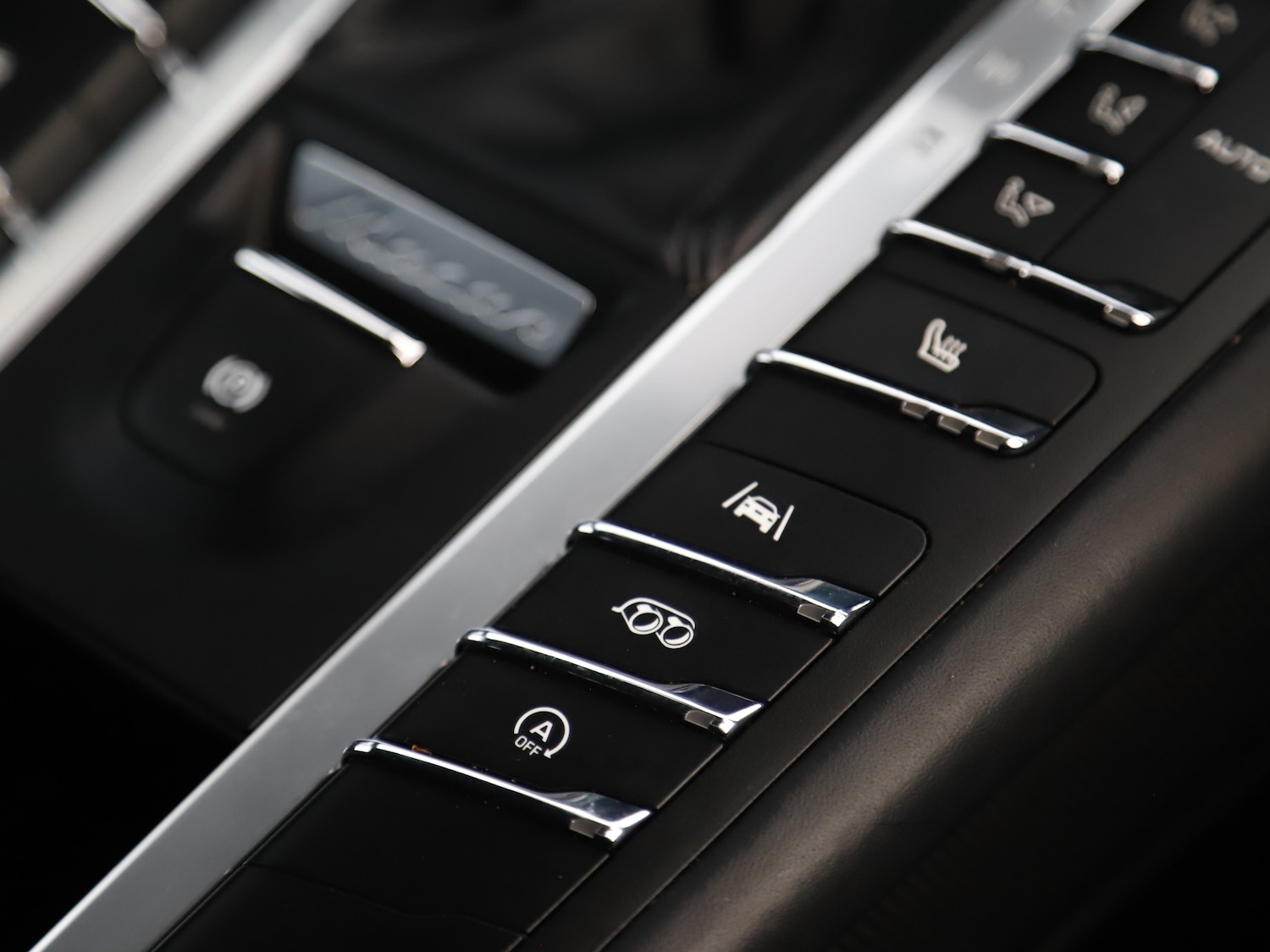 Used Porsche Macan 2021 for sale - 77249338: Photo 24