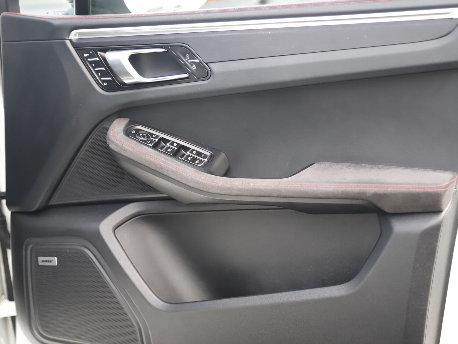 Used Porsche Macan 2021 for sale - 77249338: Photo 29