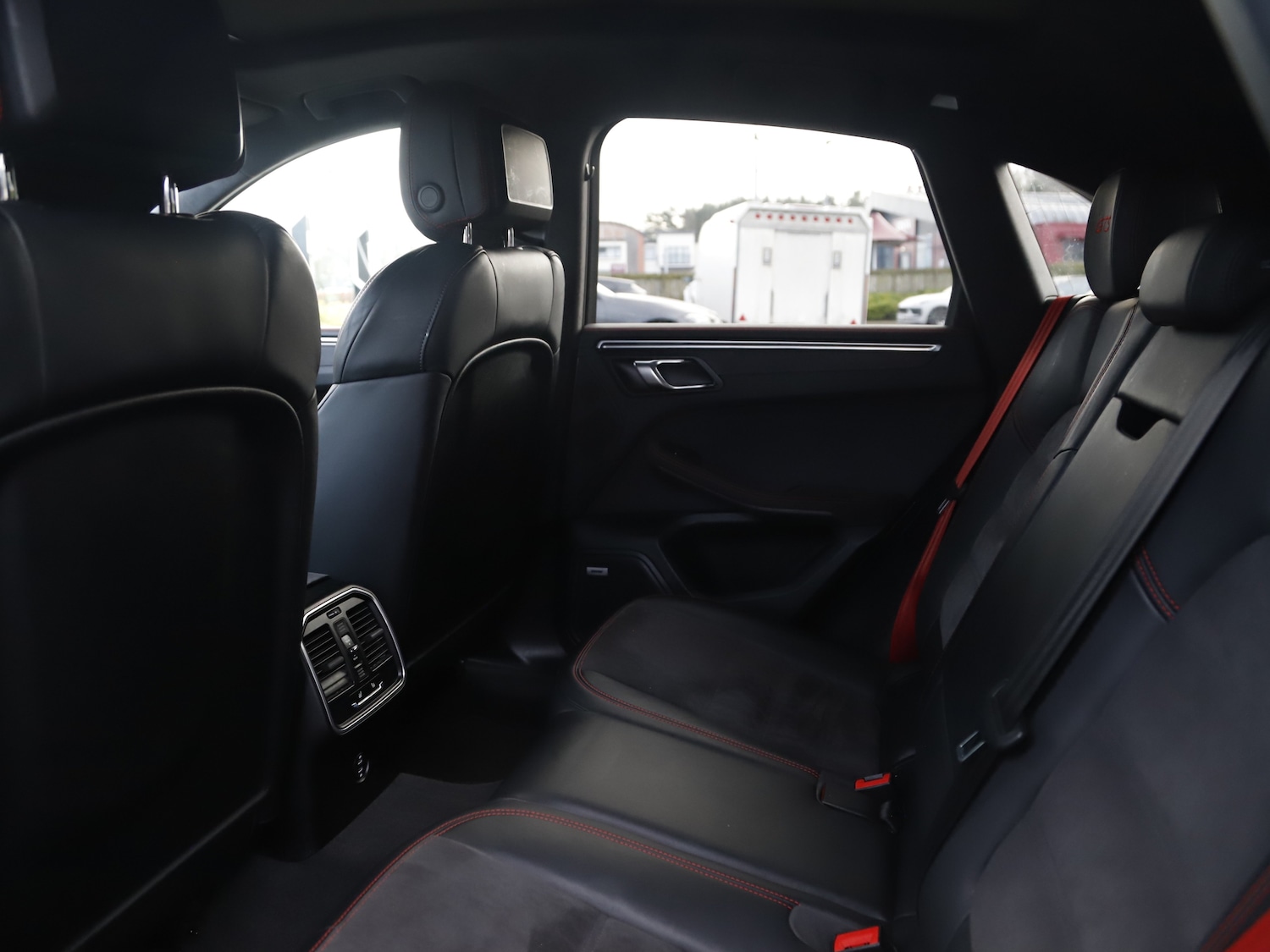 Used Porsche Macan 2021 for sale - 77249338: Photo 46