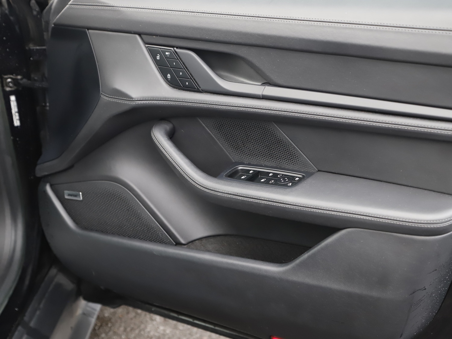 Used Porsche Taycan 2023 for sale - 77533745: Photo 26