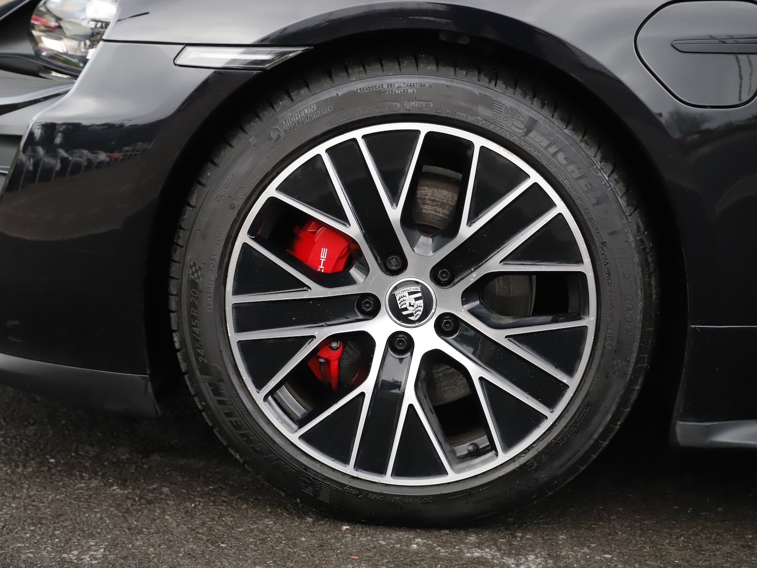 Used Porsche Taycan 2023 for sale - 77533745: Photo 5