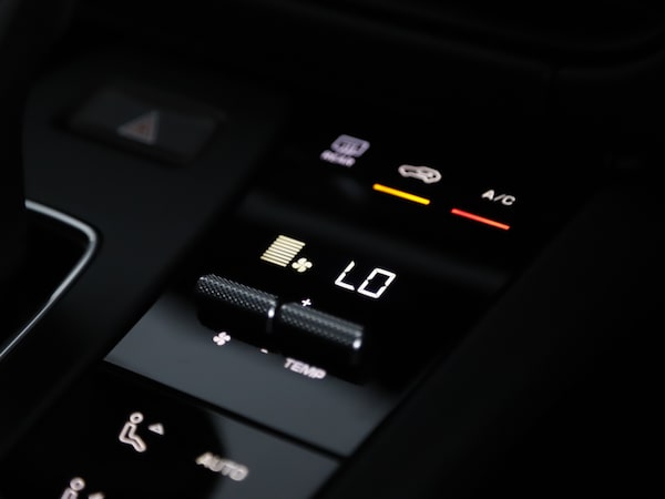 Used Porsche Macan 2025 for sale - 75474146: Photo 34