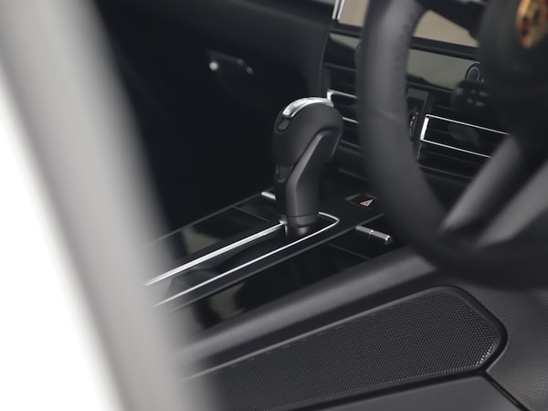 Used Porsche Macan 2025 for sale - 75474146: Photo 43