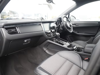 Used Porsche Macan 2024 for sale - 78425450: Photo