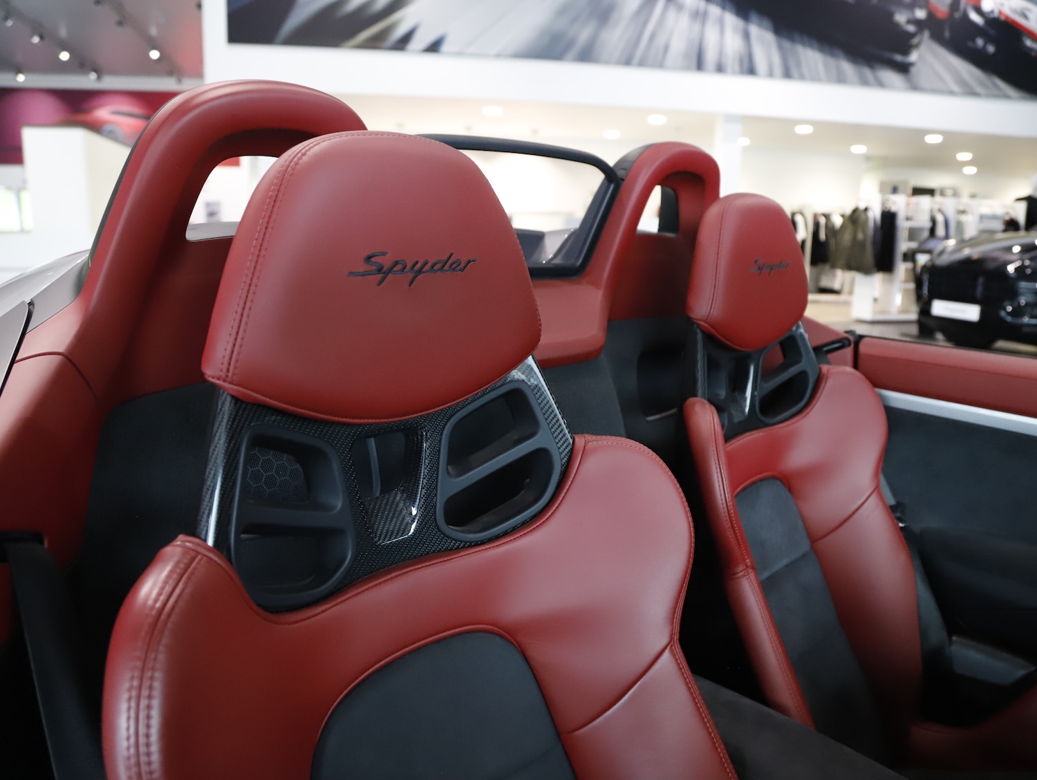 Used Porsche 718 Spyder 2019 for sale - 77463307: Photo 19