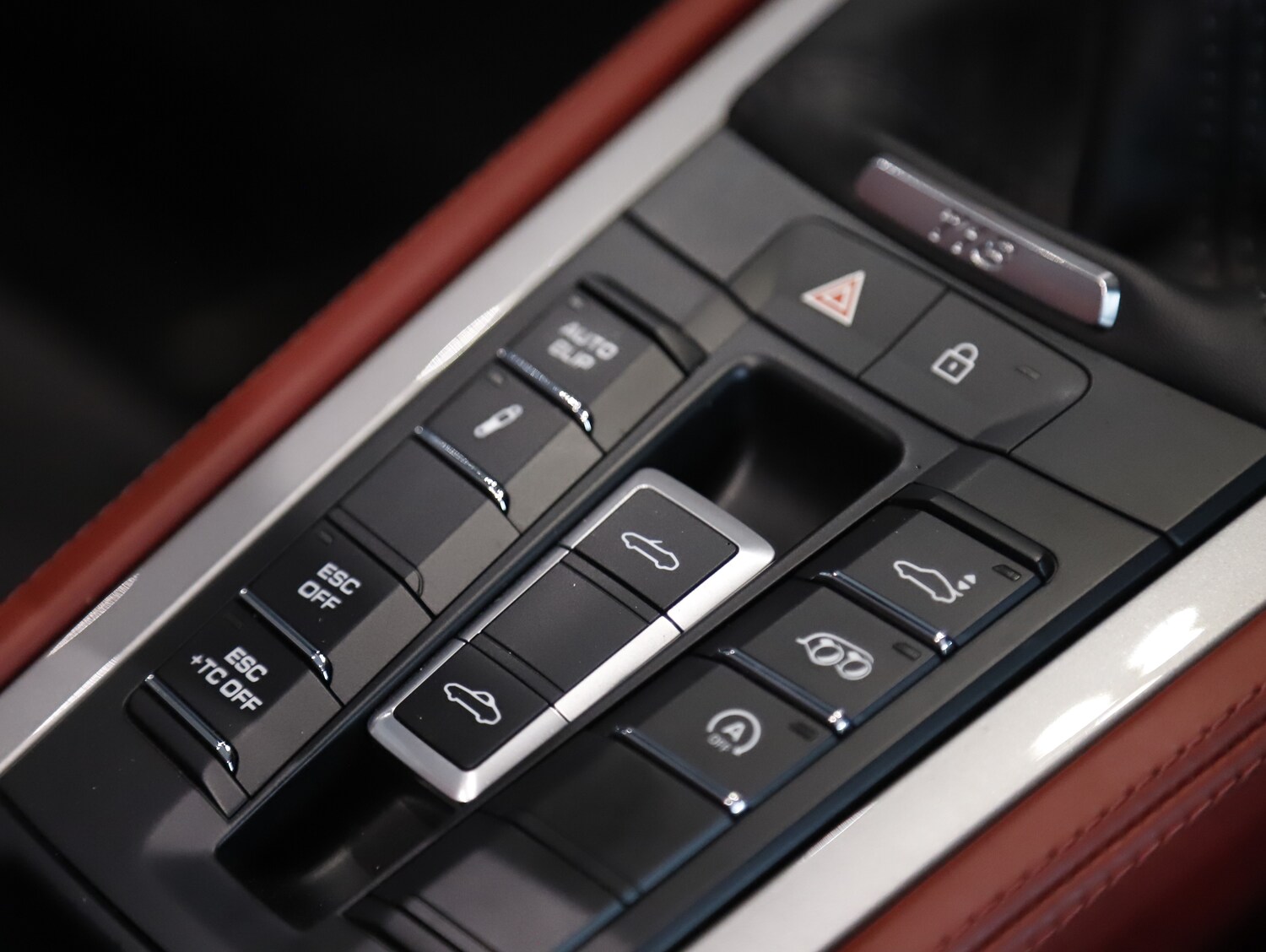 Used Porsche 718 Spyder 2019 for sale - 77463307: Photo 32