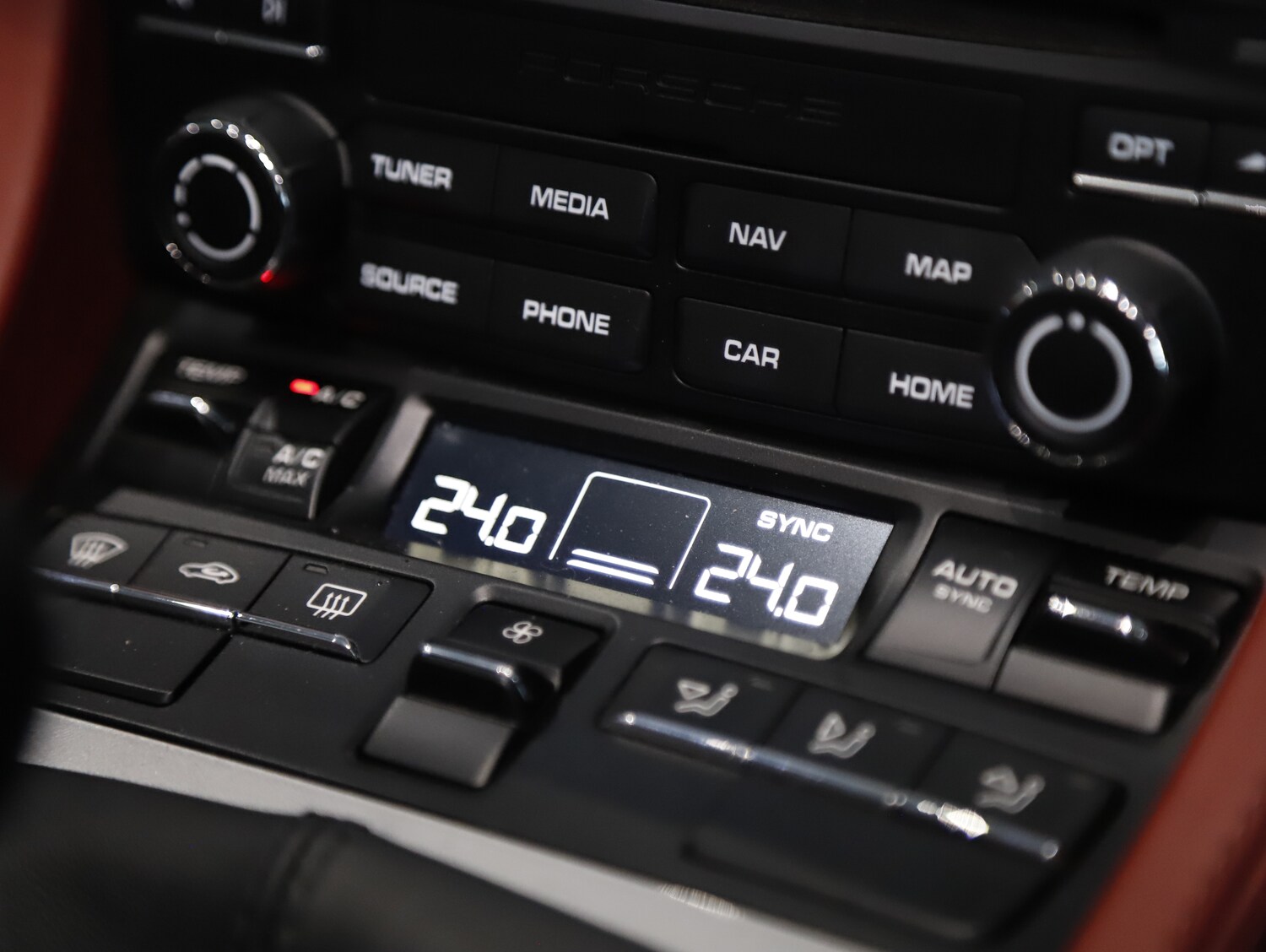 Used Porsche 718 Spyder 2019 for sale - 77463307: Photo 36