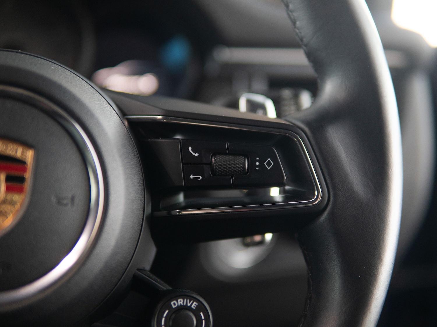 Used Porsche Macan 2023 for sale - 78044910: Photo 25