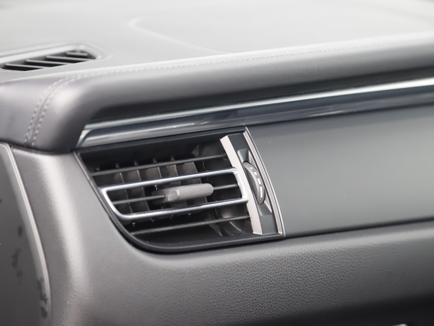 Used Porsche Macan 2024 for sale - 77836185: Photo 21