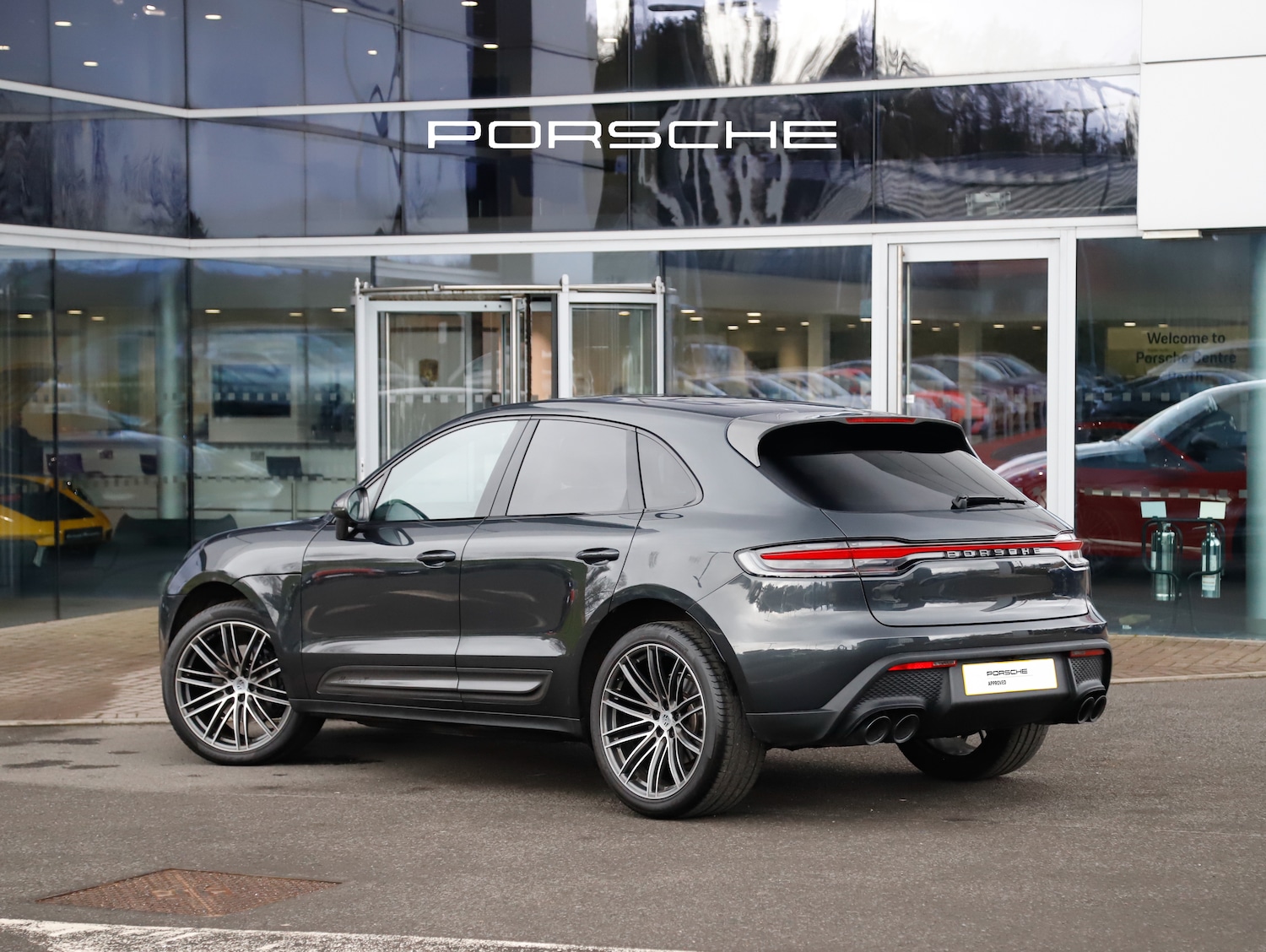 Used Porsche Macan 2024 for sale - 77836185: Photo 3