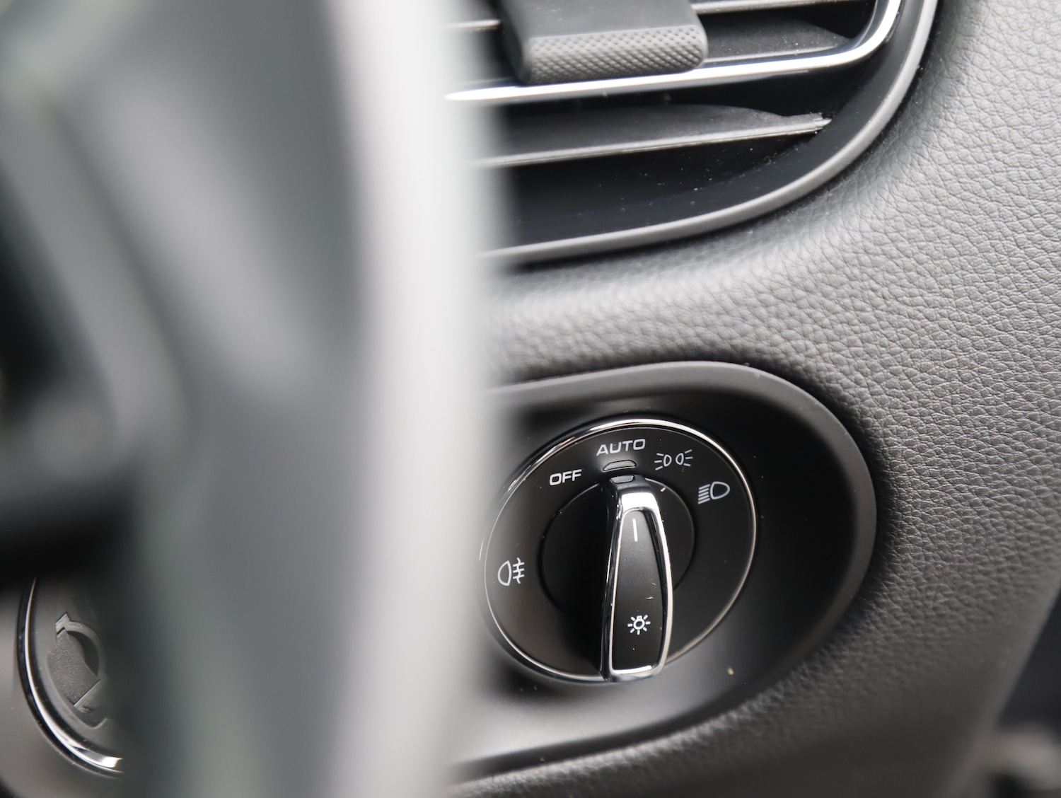 Used Porsche Macan 2024 for sale - 77836185: Photo 32