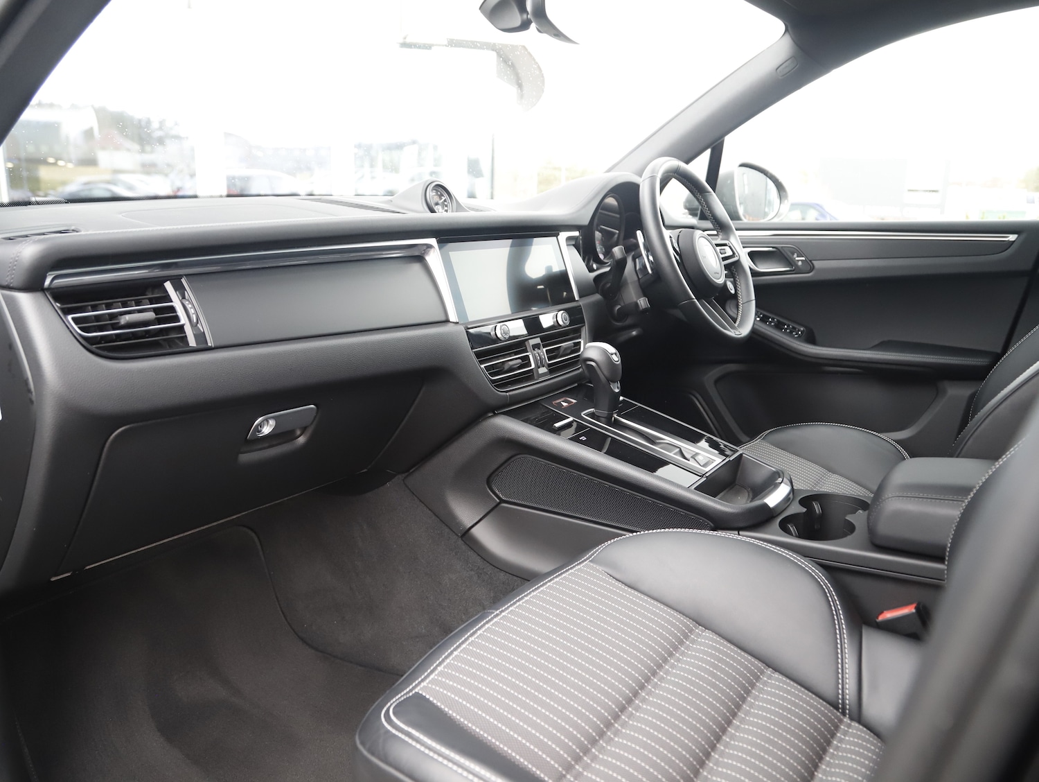 Used Porsche Macan 2024 for sale - 77836185: Photo 4