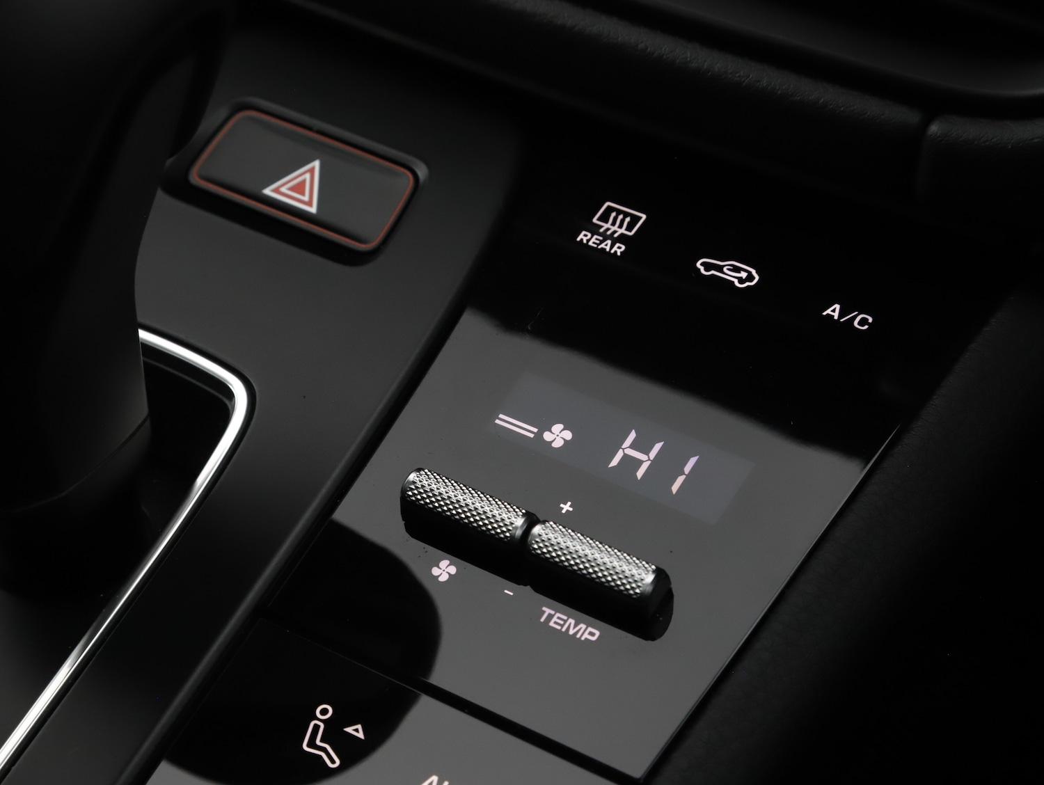 Used Porsche Macan 2024 for sale - 77836185: Photo 40