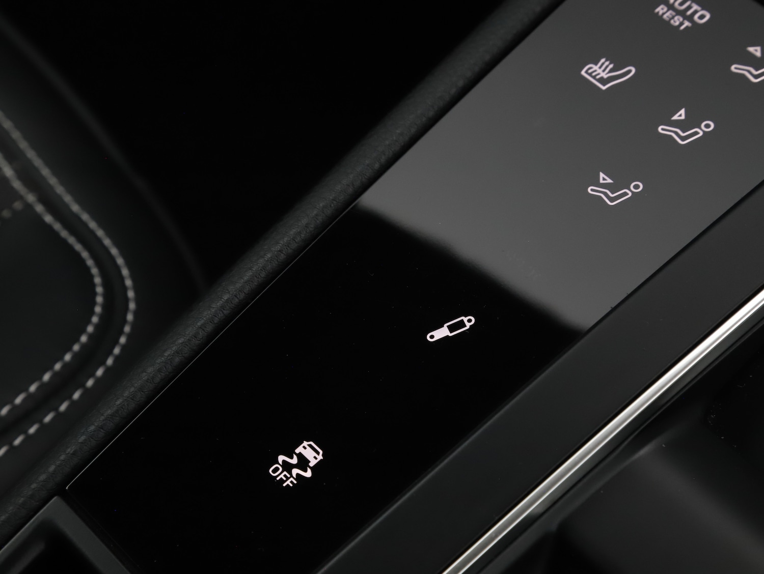 Used Porsche Macan 2024 for sale - 77836185: Photo 41