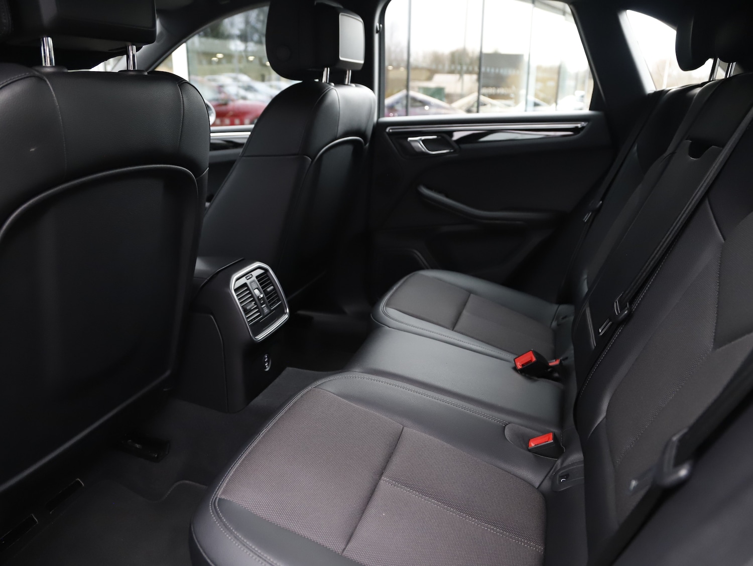 Used Porsche Macan 1969 for sale - 78016363: Photo 18