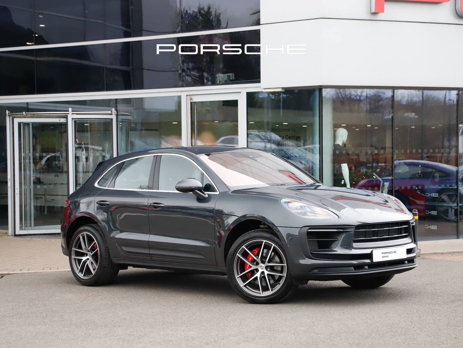 Used Porsche Macan 1969 for sale - 78016363: Photo 2