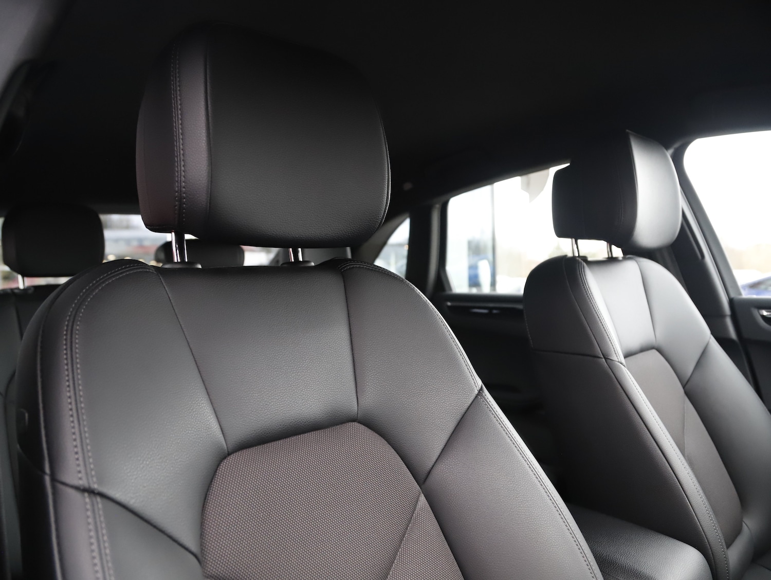 Used Porsche Macan 1969 for sale - 78016363: Photo 23