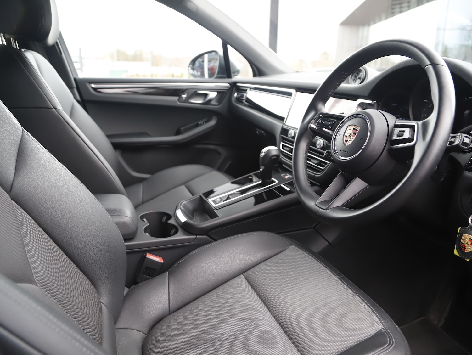 Used Porsche Macan 1969 for sale - 78016363: Photo 24