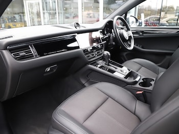 Used Porsche Macan 1969 for sale - 78016363: Photo