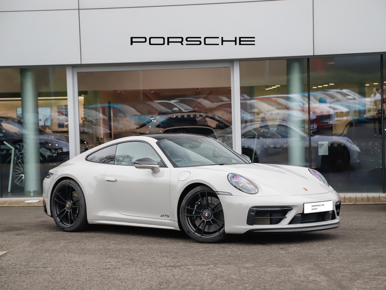 Used Porsche 911 2023 for sale - 77666199: Photo 2