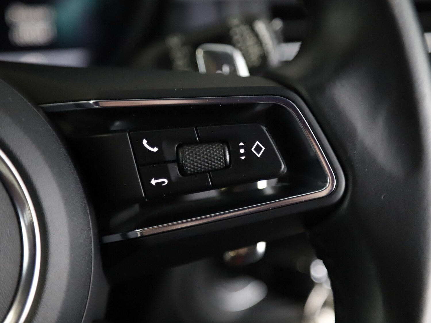 Used Porsche Macan 2022 for sale - 76344984: Photo 15