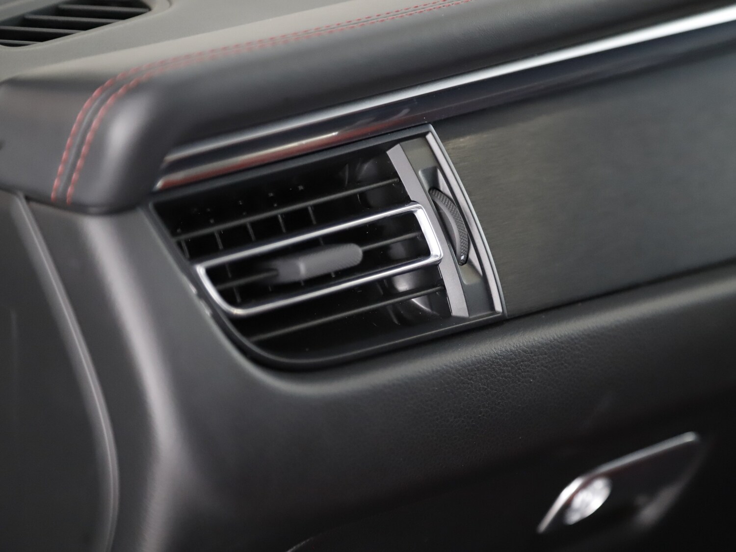 Used Porsche Macan 2022 for sale - 76344984: Photo 23