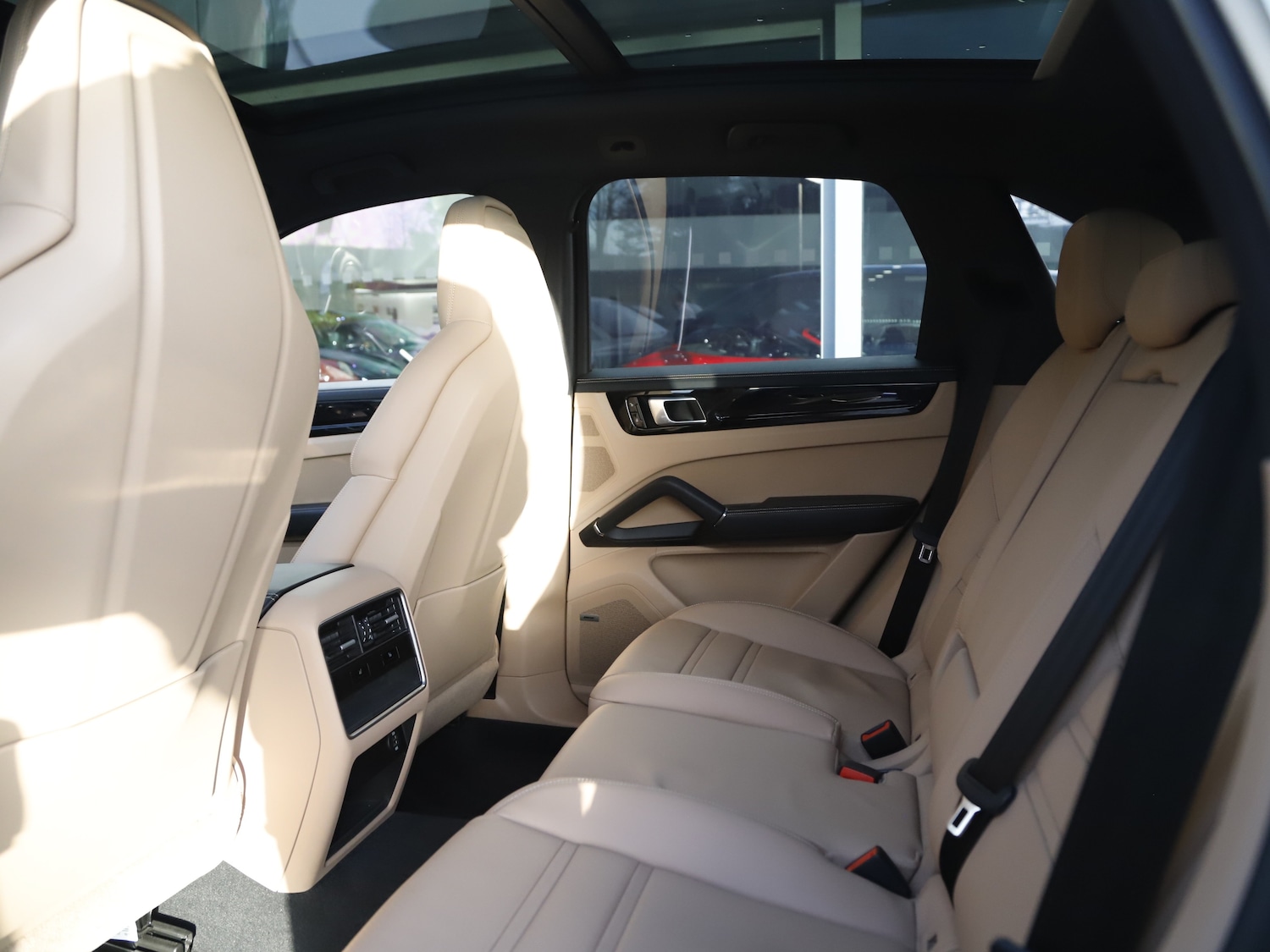 Used Porsche Cayenne 2018 for sale - 77106784: Photo 33