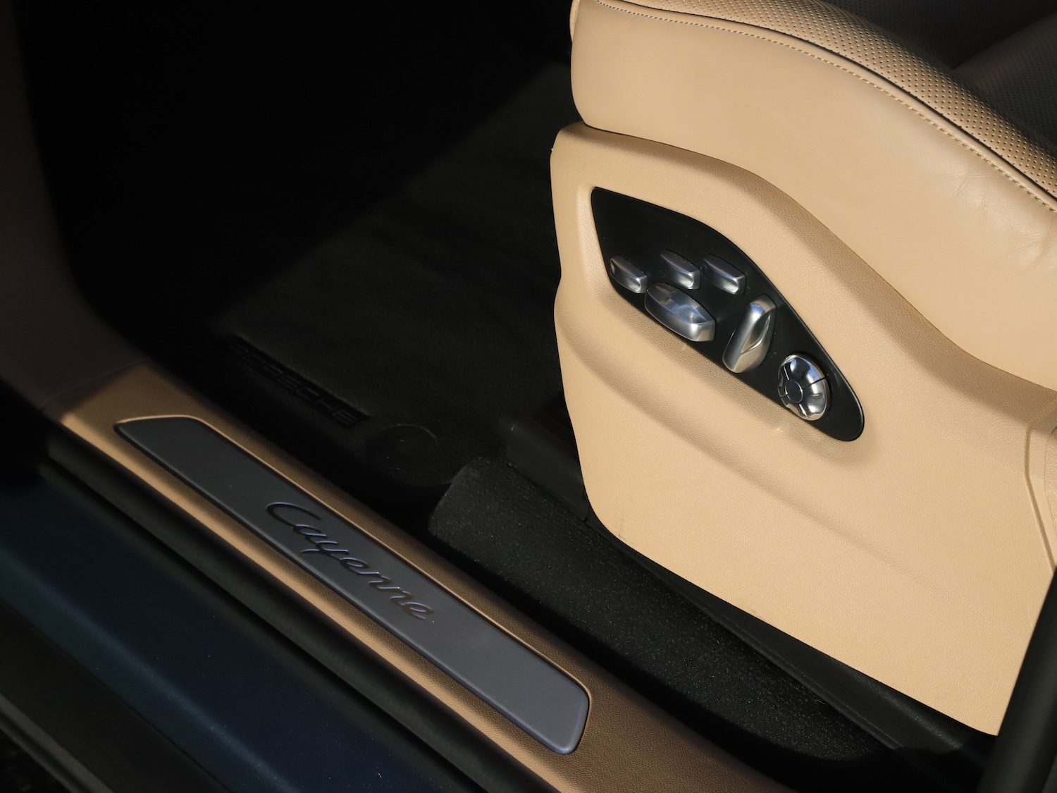 Used Porsche Cayenne 2018 for sale - 77106784: Photo 42