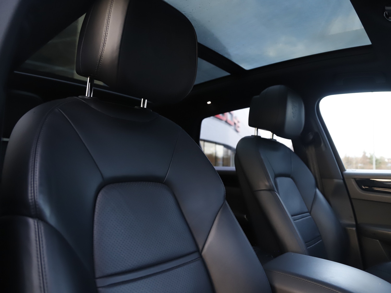 Used Porsche Cayenne 2020 for sale - 76711909: Photo 37