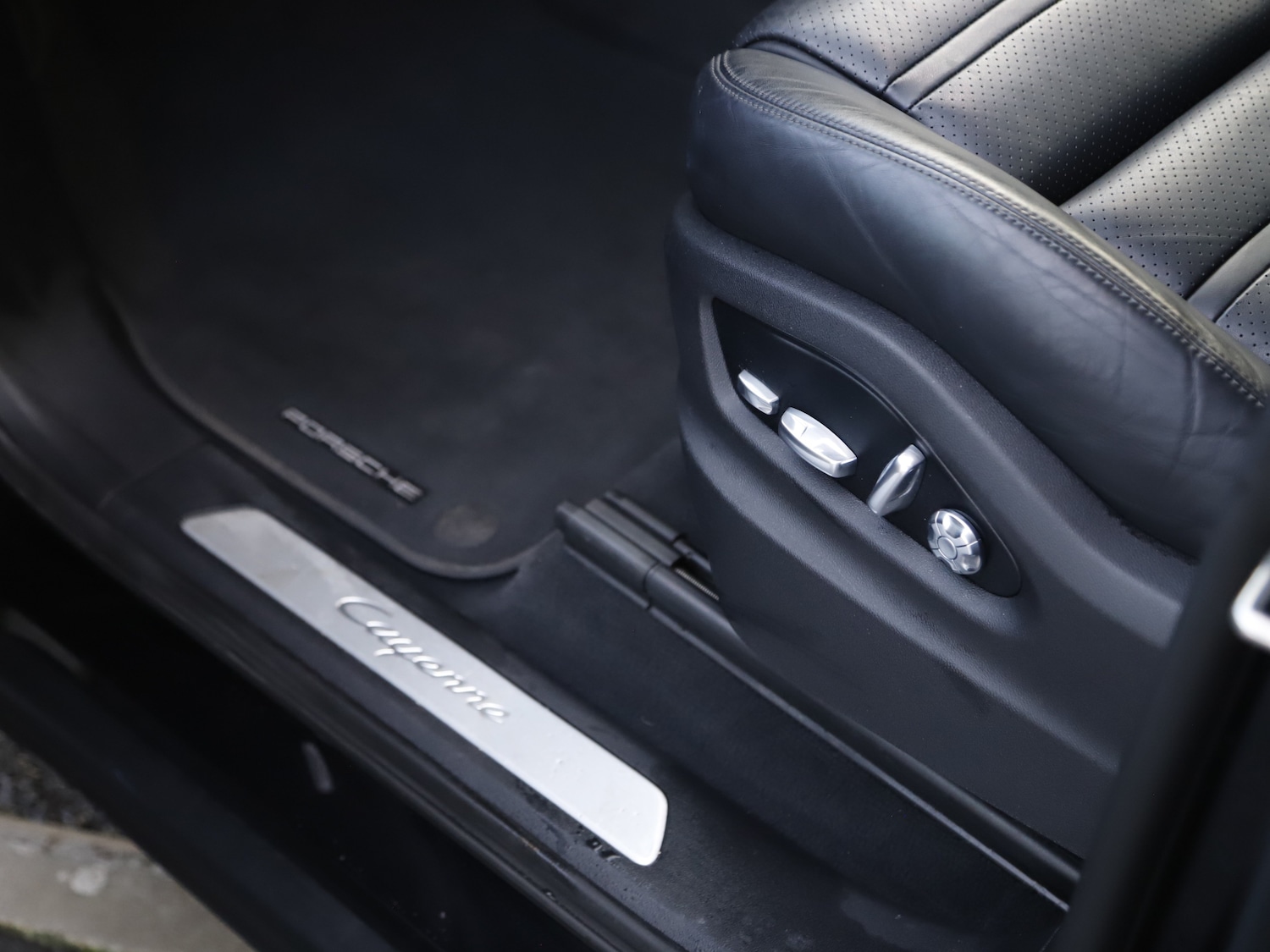 Used Porsche Cayenne 2020 for sale - 76711909: Photo 38