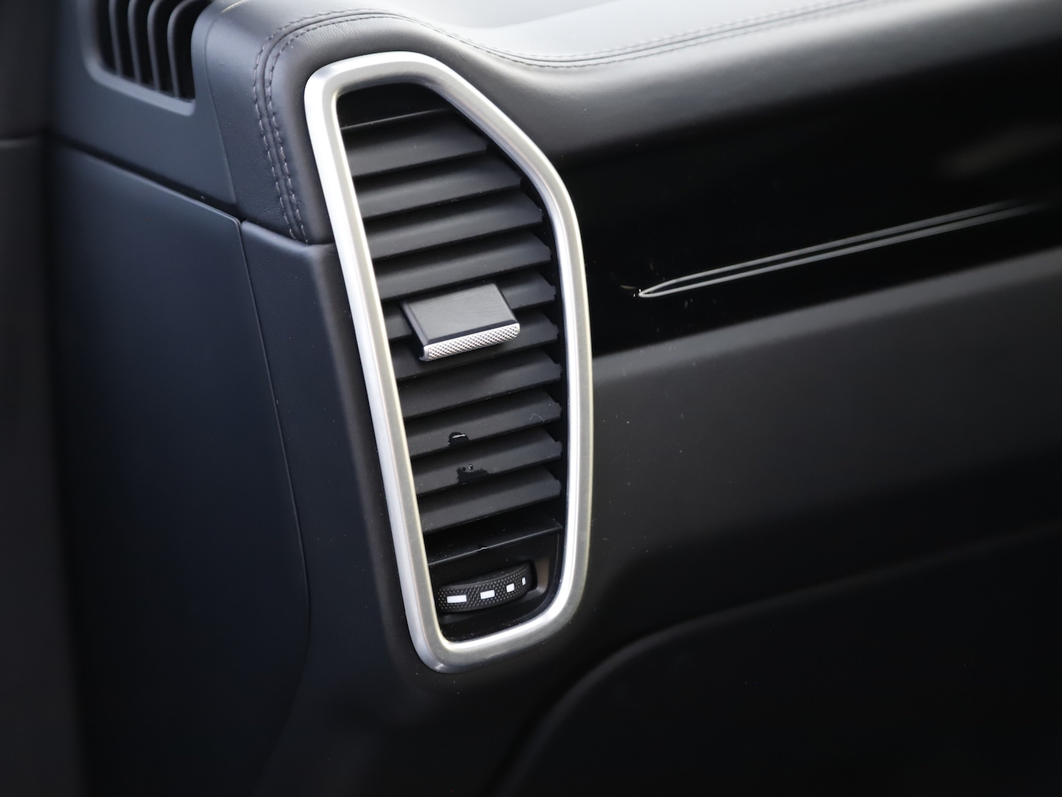 Used Porsche Cayenne 2020 for sale - 76711909: Photo 40