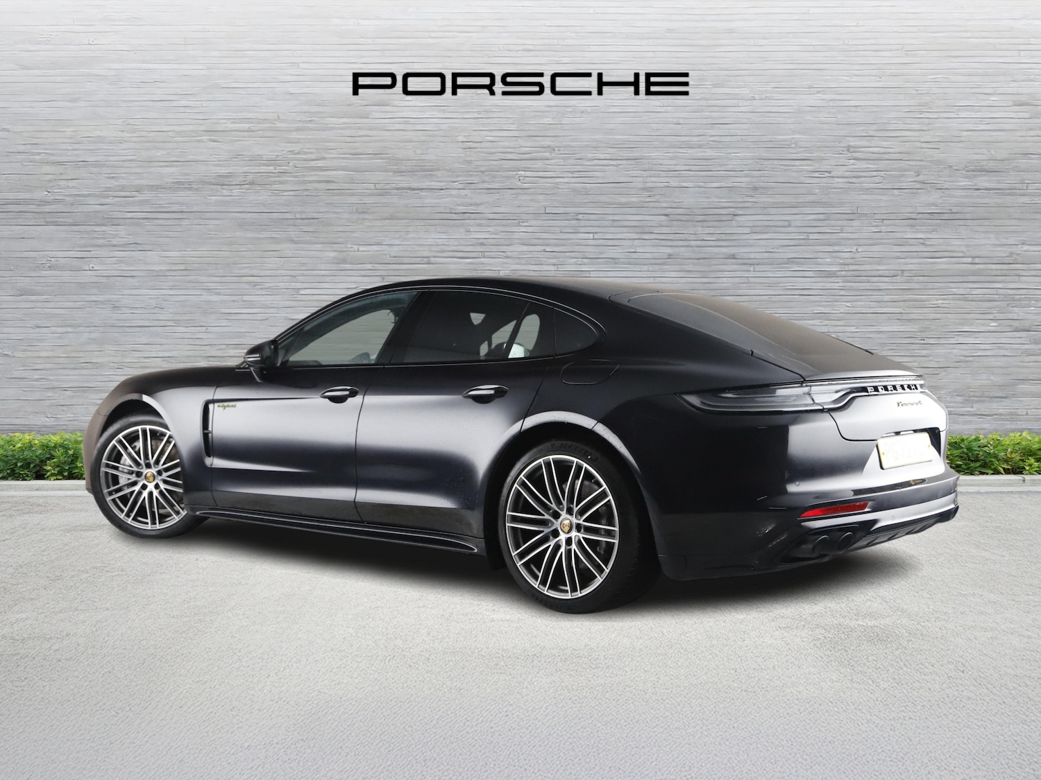 Used Porsche Panamera 2023 for sale - 77327529: Photo 2